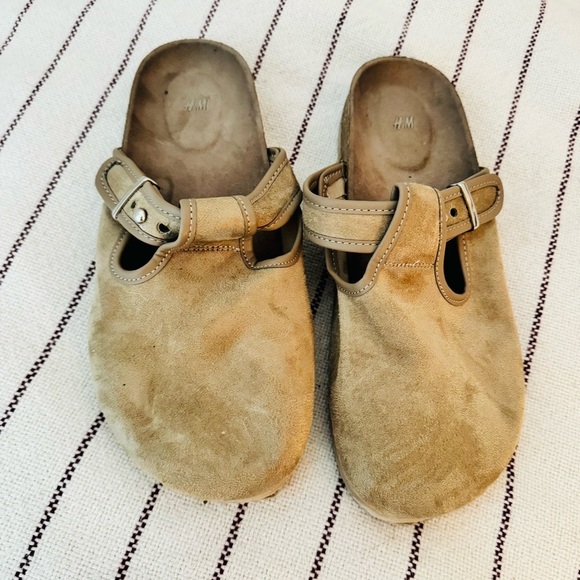 H&M suede buckle clogs - Picture 2 of 7